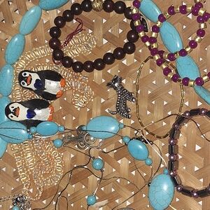 45 pieces of women's jewelry New & Used Modern & Vintage Mix